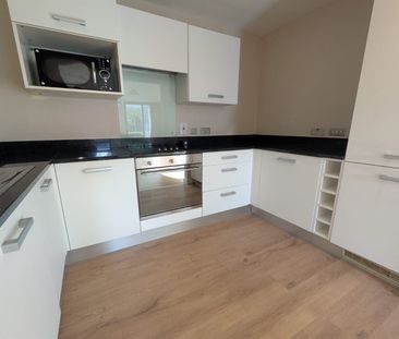 Greenslade House, Beeston, NG9 1GB - Photo 6