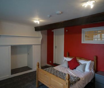 Ty Ddewi Apartment, The Crescent - Photo 1