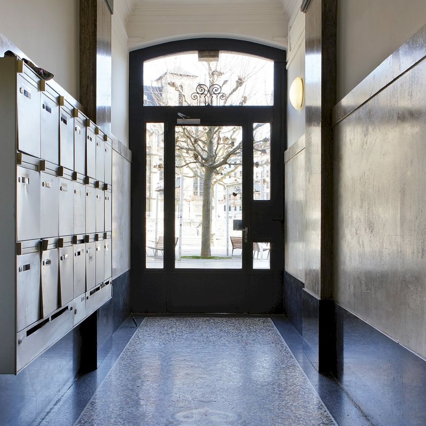 Place Lise-Girardin 3 - Photo 1