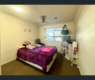 A /11 MACARTHUR Street, Moranbah, Qld 4744 - Photo 3