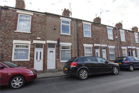 Well presented 2 bedroom mid-terraced property located in the popular Huntington Road area, close to Nestle, City Centre & York Hospital - Photo 2