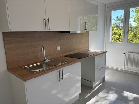APPARTEMENT T5 A LOUER - Photo 4