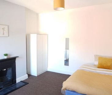 1 bedroom in a house share to rent - Photo 6