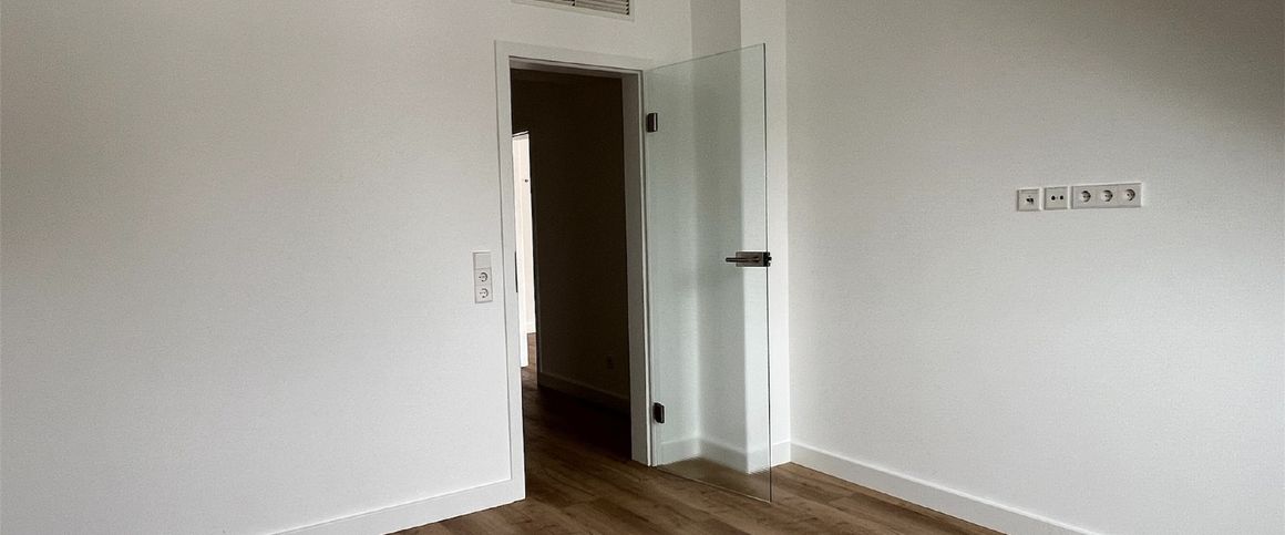 Exklusives Wohnen: Morderne Mietwohnung mit großer Südloggia am Obersee - Photo 1