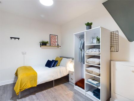 1 bedroom in a house share to rent - Photo 3