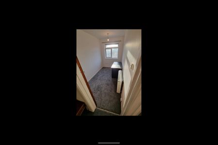 2 Bed Flat, Malzeard Road, LU3 - Photo 2