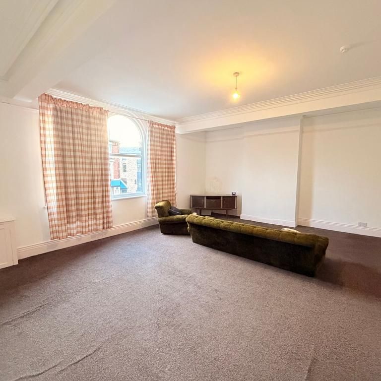 3 bedroom flat to rent - Photo 1