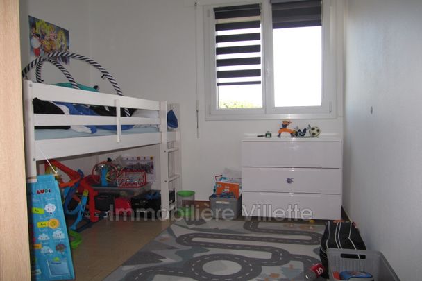 Location Appartement 2 pièces 40m² ST LAURENT DU VAR 06700 - Photo 1
