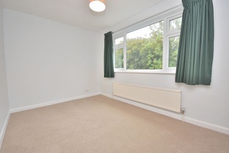 4 bedroom detached house to rent, - Photo 3