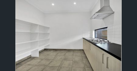 Grand Family Luxury with Downstairs Guest Suite – Perfect for Multi-Generational Living - Photo 5
