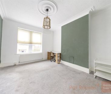 Moore Street, Tyne and Wear - Photo 3