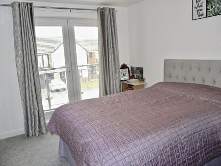 4 bedroom detached house to rent - Photo 4