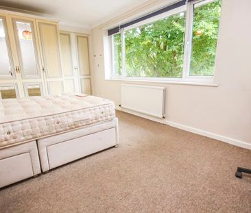 Stirling Road, Bournemouth - Photo 2