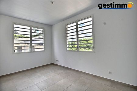 Location Appartement 3 pièces 57m² MACOURIA 97355 - Photo 3