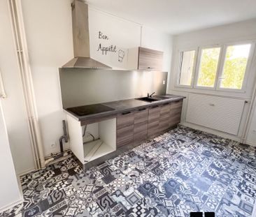 Location Appartement 3 pièces 74m² - Photo 2