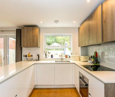 3 bedroom link detached house to rent - Photo 6