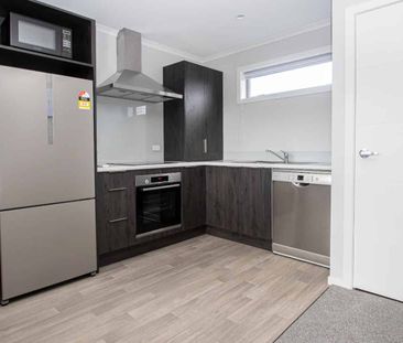 Furnished bedroom, electricity and wifi included! - Photo 3