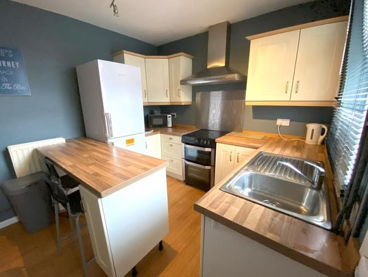 5 bedroom terraced house to rent - Photo 1