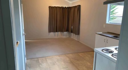 3 Bedroom Family Home - Photo 2