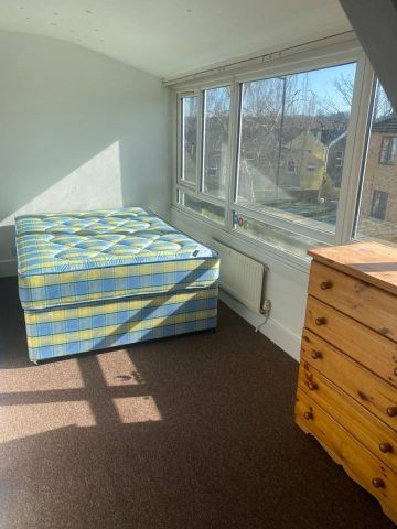Room in a Shared House, Chester Street, BS5 - Photo 2