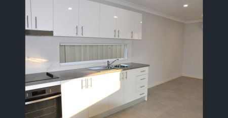 2 Bedrooms Granny Flat, Water Usage Included - Photo 3