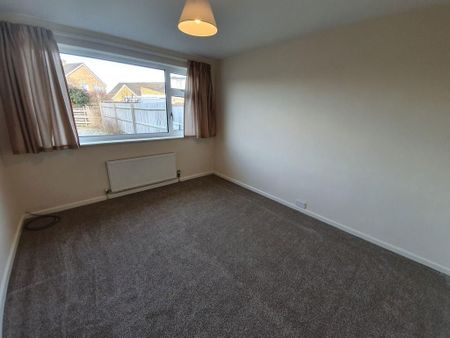 2 bedroom semi-detached bungalow to rent - Photo 5