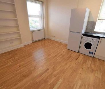 High Road, North Finchley, N12 - Photo 4