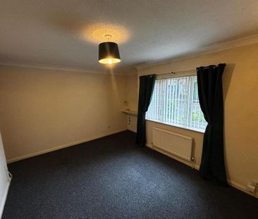 2 bedroom ground floor flat to rent - Photo 1