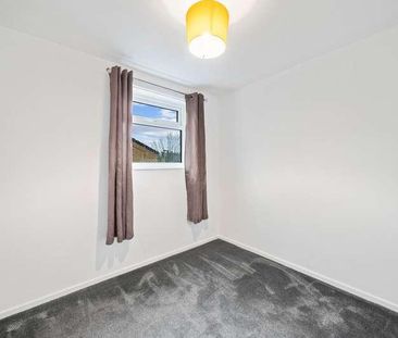 Heather Close, Birchwood, WA3 - Photo 2