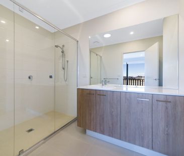 Great Sized Home Within Walking Distance to Supermarkets & Parks - Photo 6