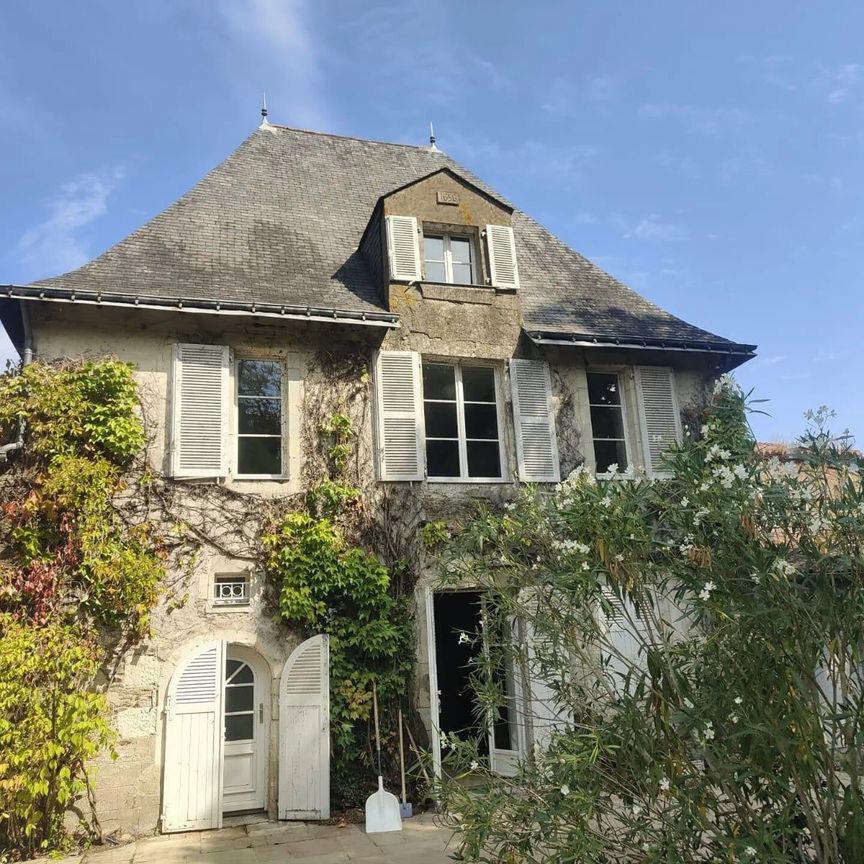 Location Maison 7 pièces 263 m2 à Saint-Sébastien-sur-Loire - Photo 1