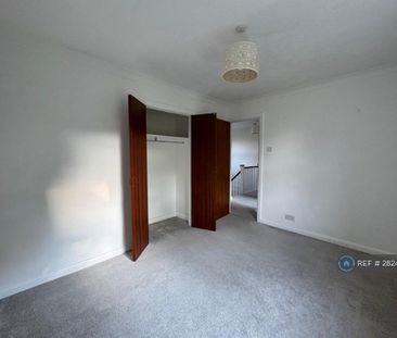 3 bedroom detached house to rent - Photo 5