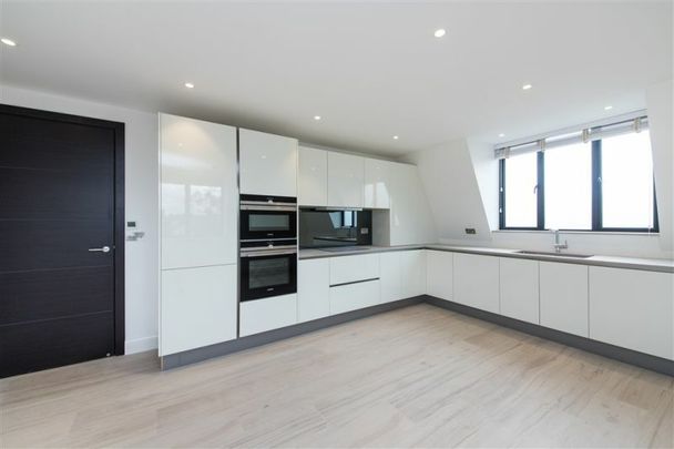 2 Bedroom Flat To Let - Photo 1