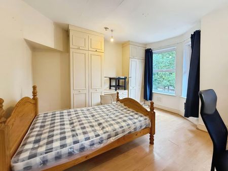 3 bedroom end of terrace house to rent - Photo 5