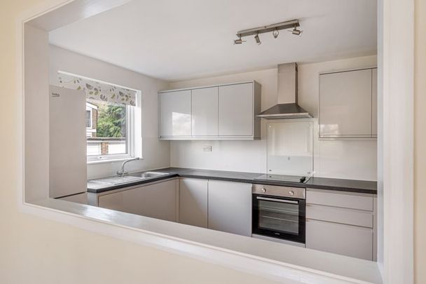 Cedar Court, Haslemere - 2 bedrooms Property for lettings - Seymours - Photo 1