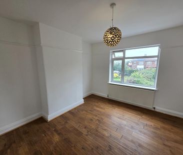 3 bedroom semi-detached house to rent - Photo 4