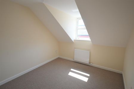 3 bed house to rent in Burgess Street, Leominster, HR6 - Photo 2