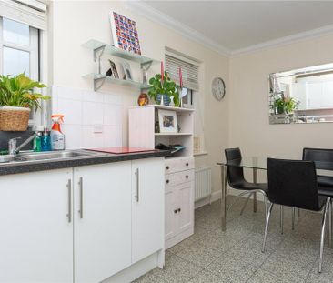 4 bedroom terraced house to rent - Photo 5