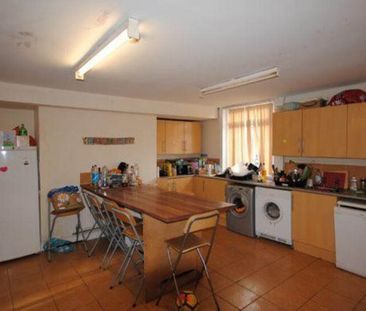 6 Manor Terrace, Leeds, LS6 1BU - Photo 4