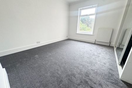 Cardigan Road - Photo 2