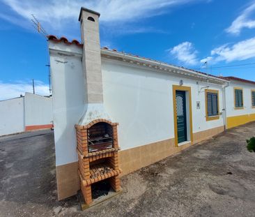 Casa Térrea T1 Zona calma totalmente renovada. Arrendamento de Outu... - Photo 1