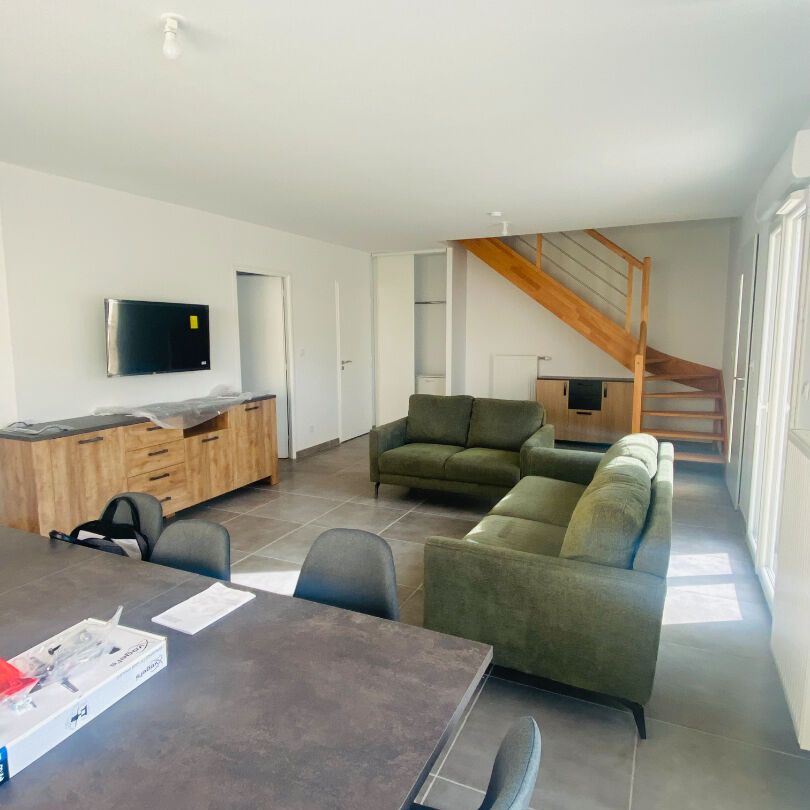 Location Maison 1 pièce 120m² - Photo 1