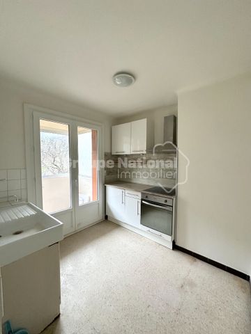 Location Appartement 3 pièces 61m² - Photo 2