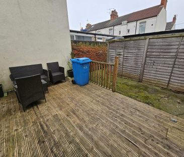 2 bedroom terraced house to rent - Photo 4