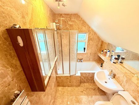 2 bedroom terraced house to rent - Photo 4