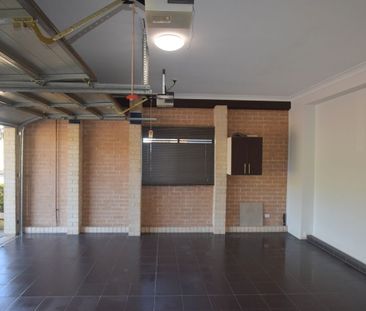 Spacious Family Home! - Photo 5