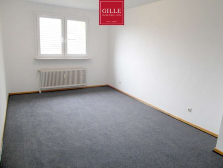 Neuss-Reuschenberg: Helle u. großzügige 3-Zim.-Whg mit Tageslichtbad, EBK u. Terrasse - Photo 2