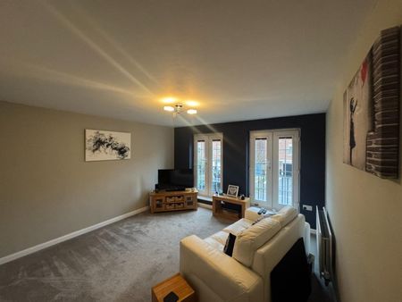 3 bedroom House To Let - Photo 2