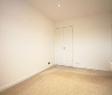 The Dell, Newton Mearns, Glasgow - Photo 6