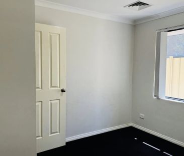 Family home with a modern feel! - Photo 3